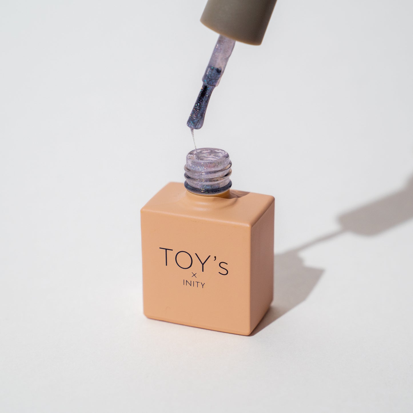 TOY's × INITY ホワイトライトコレクション 7ml ユニコーンネイル ジェルネイル キャッツアイ