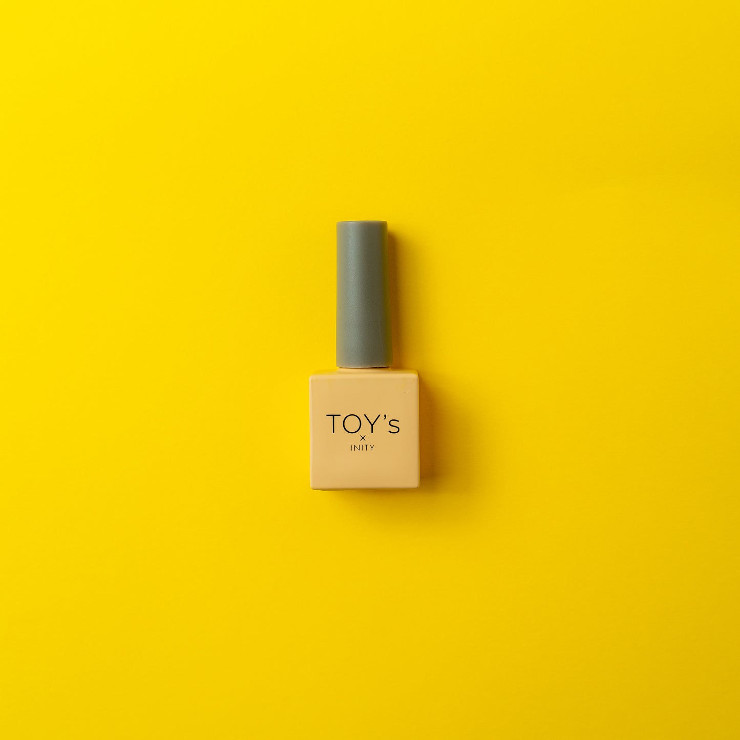 TOY's × INITY ホワイトライトコレクション 7ml 【6色からご選択】 T-WL01 T-WL02 T-WL03 T-WL04 T-WL05 T-WL06 トイズバイアイニティ カラージェル ジェルネイル 偏光カラー グリッター マグネット キャッツアイ ネイルアート ネイルデザイン セルフネイル 新品 送料無料